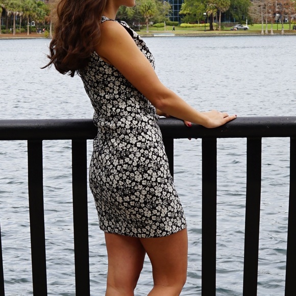 Alice & Olivia black/ white floral dress - Picture 3 of 4